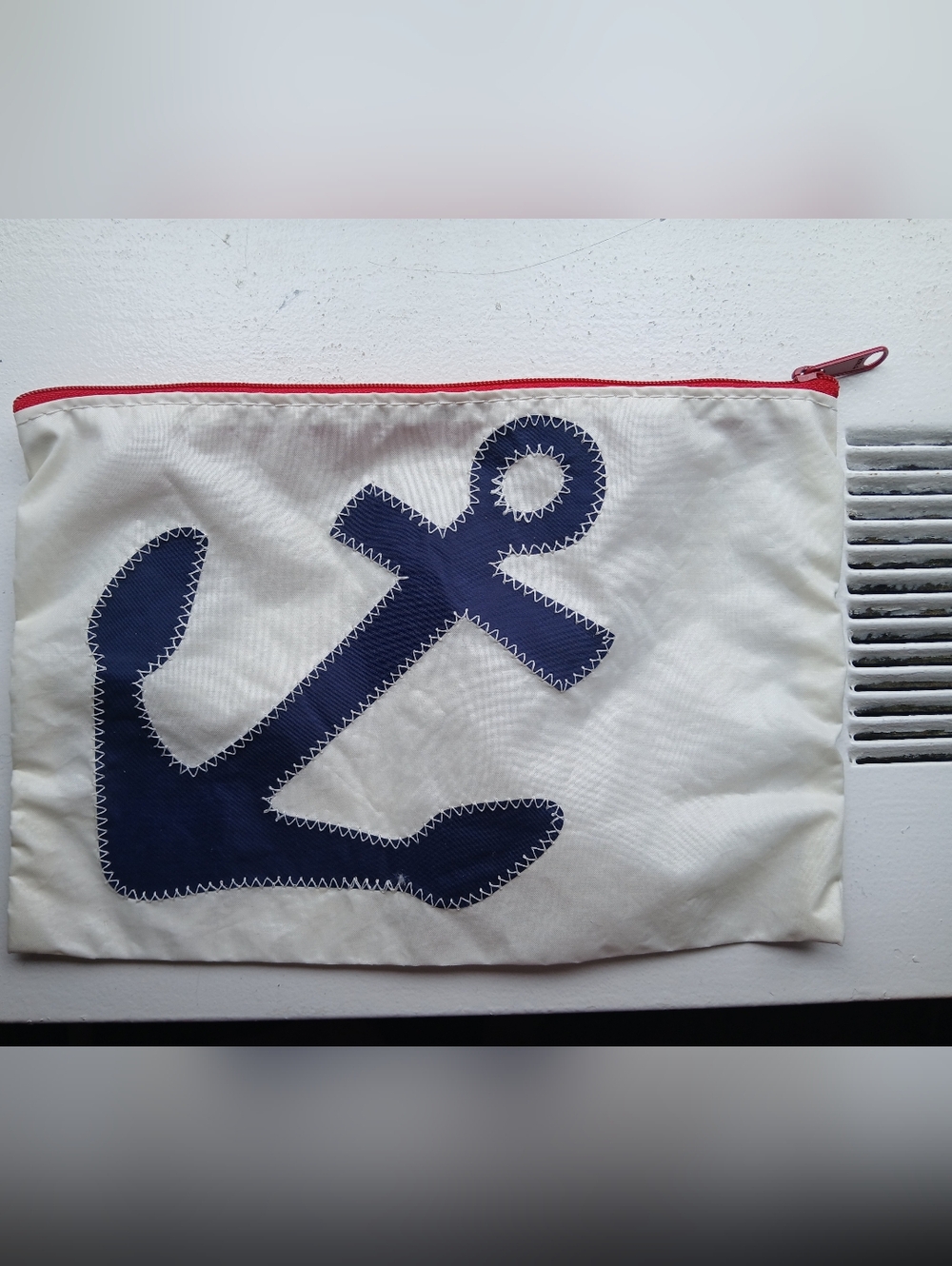 New SEABAGS OF MAINE Anchor Pouch, red white blue recycled sails